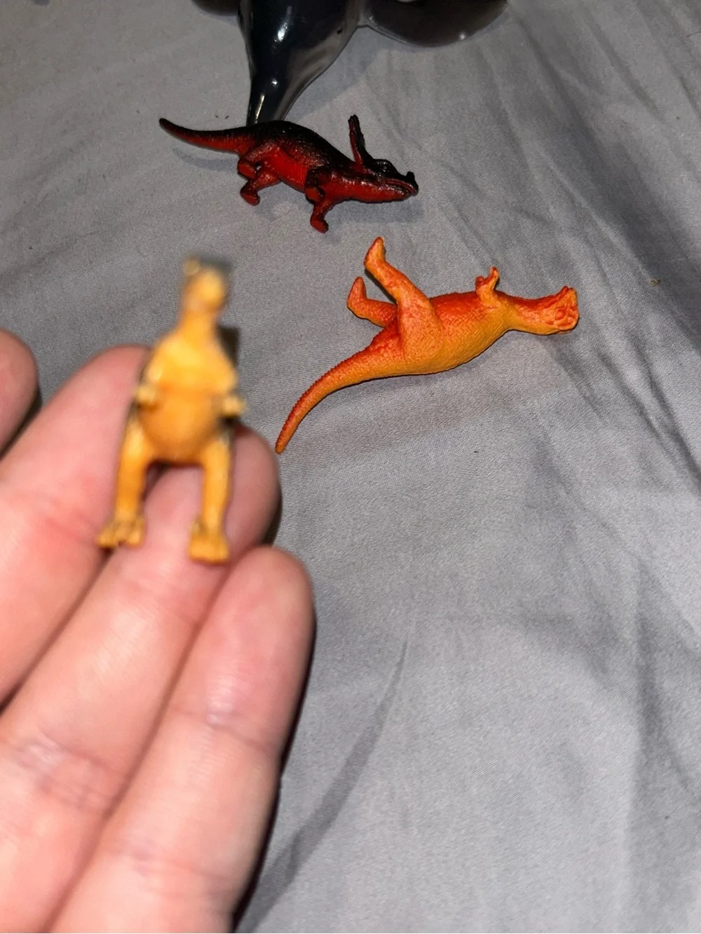 Bundle of 8 Assorted Reptile/ Mammal & Dinosaur Toy Set